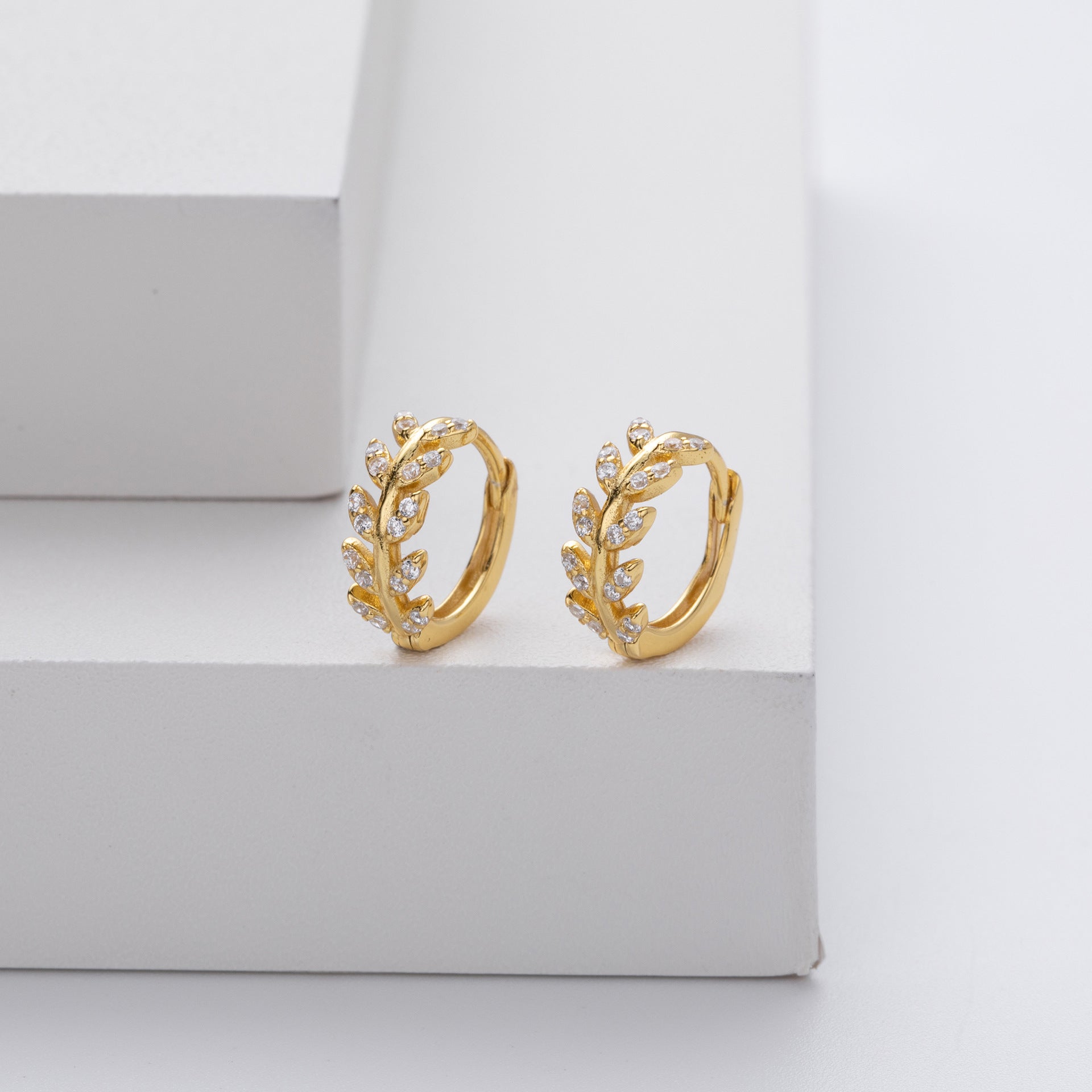 Blattförmige Silberne Creolen